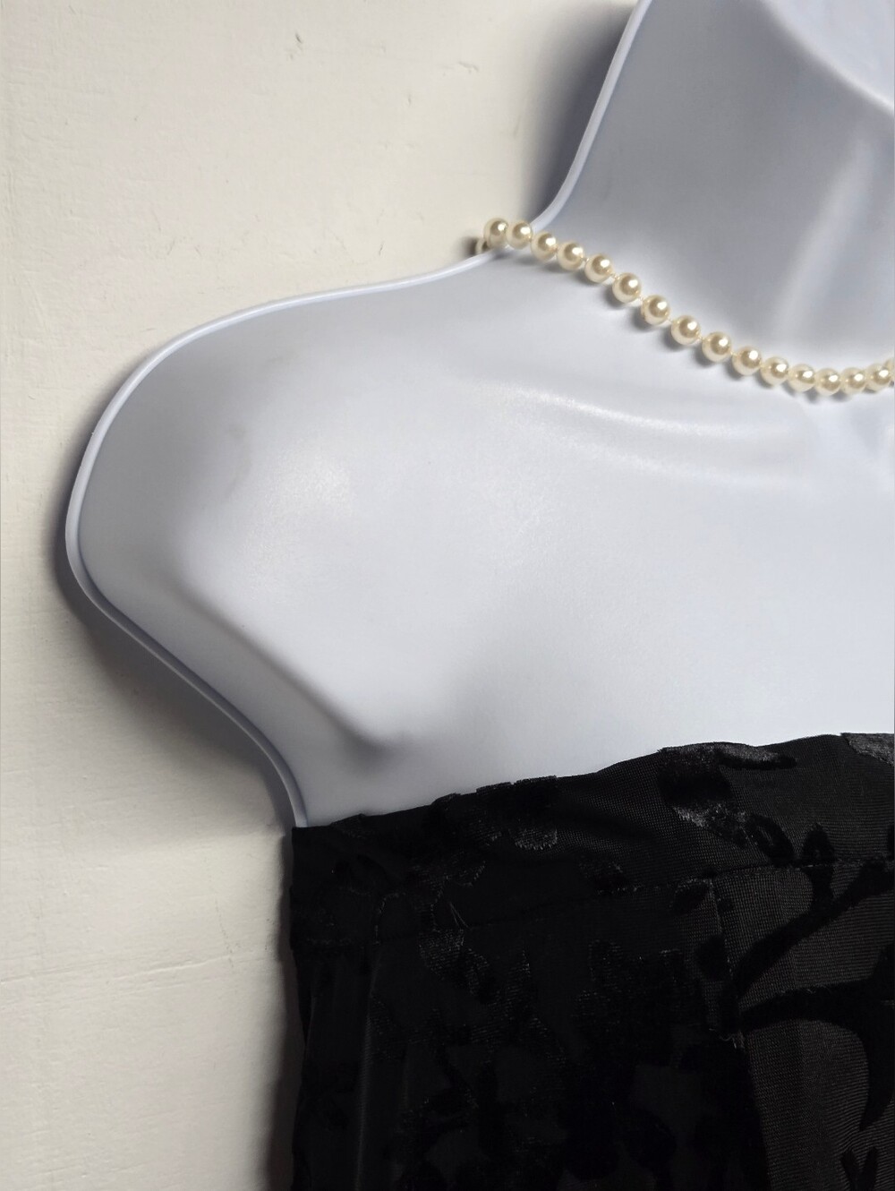 Forever 21 Black Babydoll Sttapless Top S Tie Zipper Back Tiered Floral Velvet - Picture 3 of 6